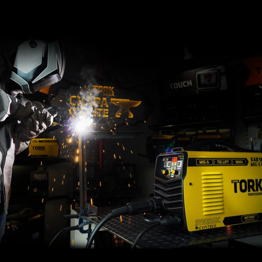 MÁQUINA INVERSORA DE SOLDA MIG SINÉRGICO,TIG,ELETRODO MMA KAB 180A BIVOLT (TORK SOLDA)